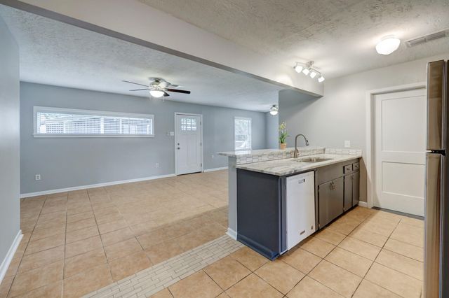 5013 Verdome Lane, Houston, TX 77092