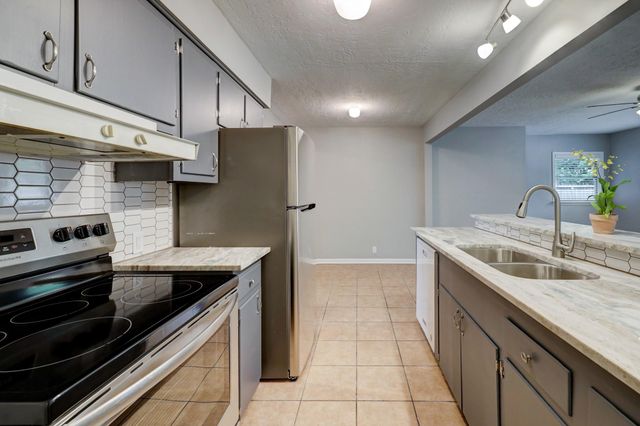 5013 Verdome Lane, Houston, TX 77092