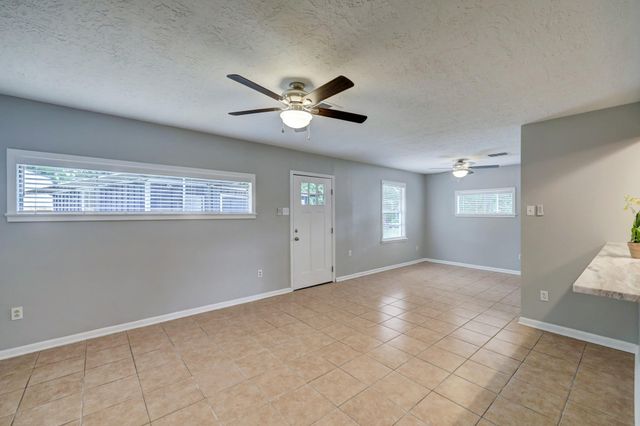 5013 Verdome Lane, Houston, TX 77092