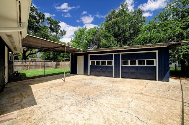 5013 Verdome Lane, Houston, TX 77092