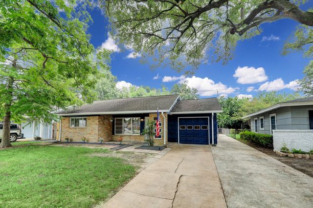 5013 Verdome Lane, Houston, TX 77092