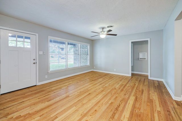 5013 Verdome Lane, Houston, TX 77092