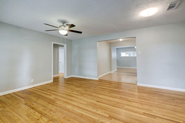5013 Verdome Lane, Houston, TX 77092