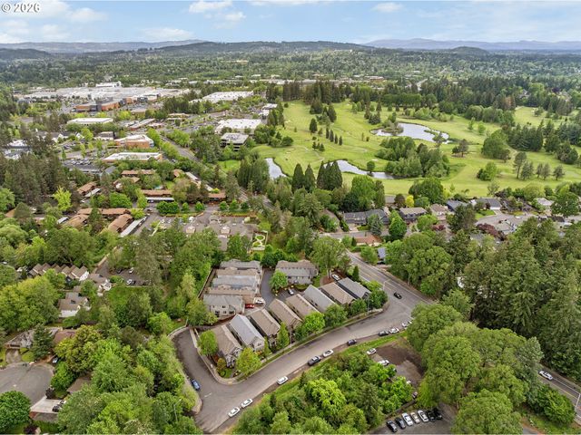 8988 Sw TAYLORS FERRY Rd, Portland, OR 97223