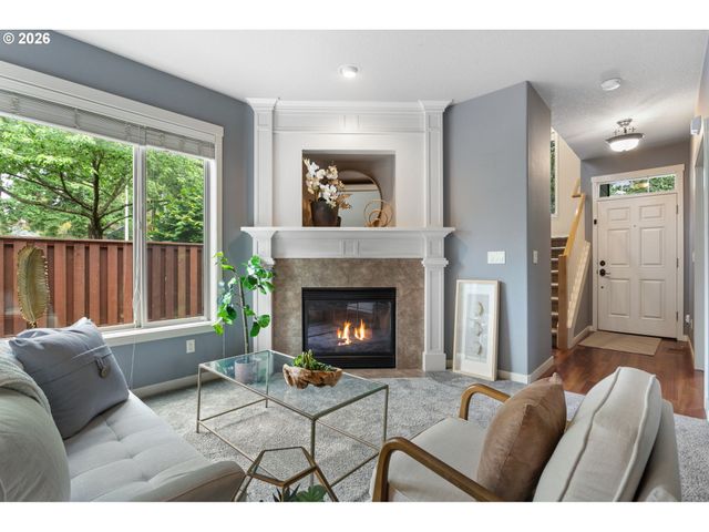 8988 Sw TAYLORS FERRY Rd, Portland, OR 97223