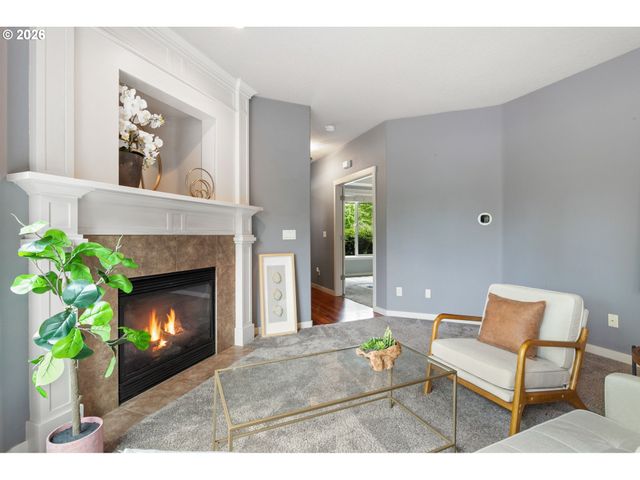 8988 Sw TAYLORS FERRY Rd, Portland, OR 97223