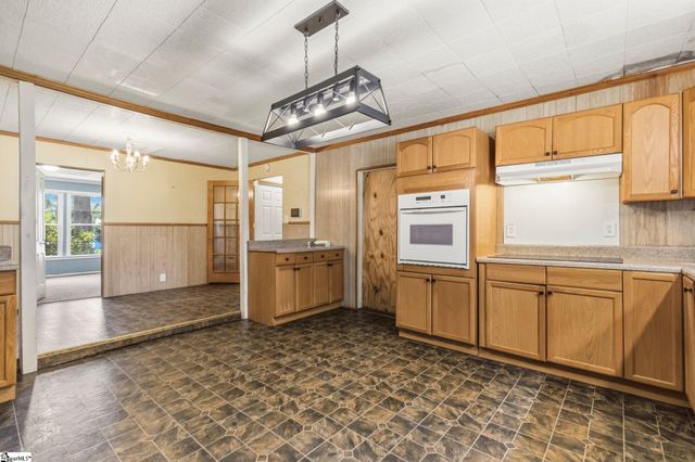 36 Dendy Street, Pelzer, SC 29669