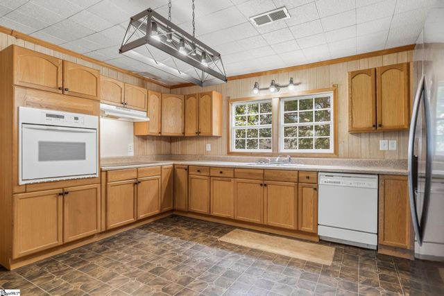 36 Dendy Street, Pelzer, SC 29669