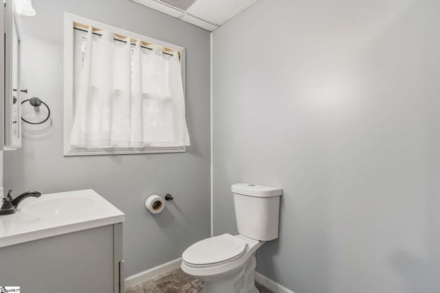 36 Dendy Street, Pelzer, SC 29669
