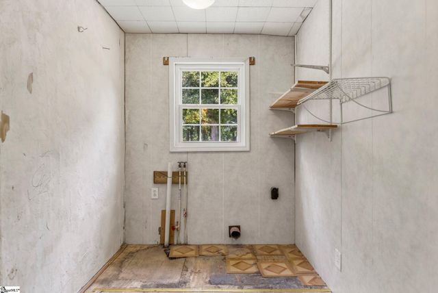 36 Dendy Street, Pelzer, SC 29669