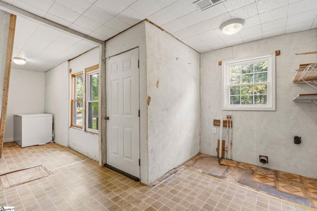36 Dendy Street, Pelzer, SC 29669