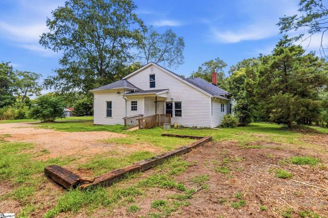 36 Dendy Street, Pelzer, SC 29669