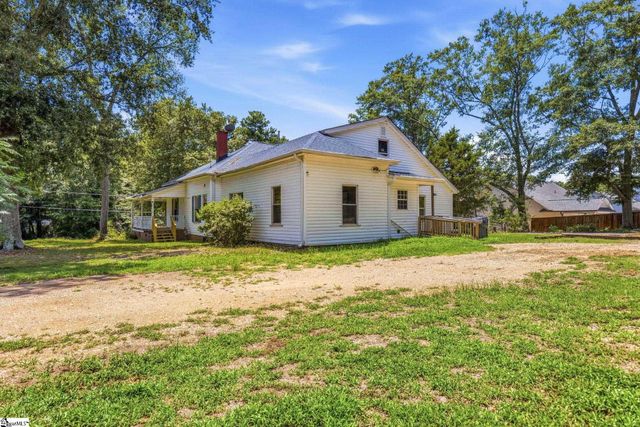 36 Dendy Street, Pelzer, SC 29669