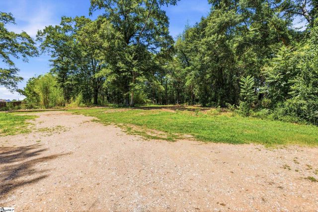 36 Dendy Street, Pelzer, SC 29669