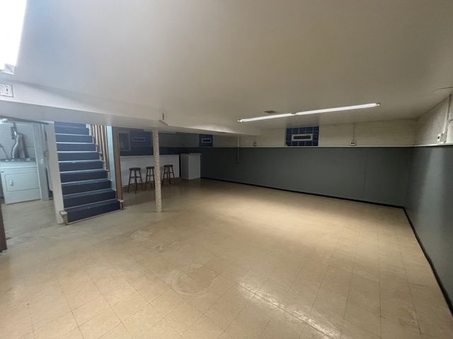 256 Maple Avenue, South Chicago Heights, IL 60411