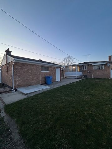 256 Maple Avenue, South Chicago Heights, IL 60411