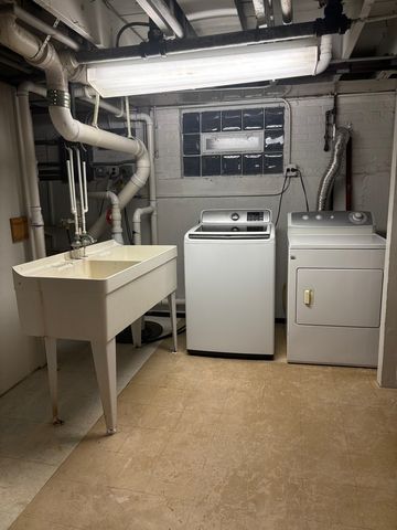 256 Maple Avenue, South Chicago Heights, IL 60411