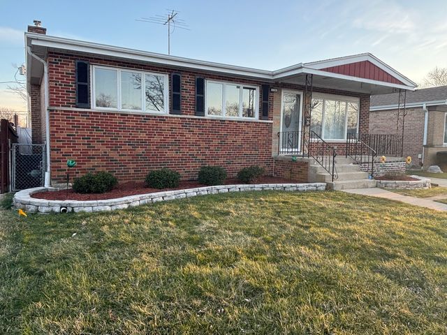 256 Maple Avenue, South Chicago Heights, IL 60411