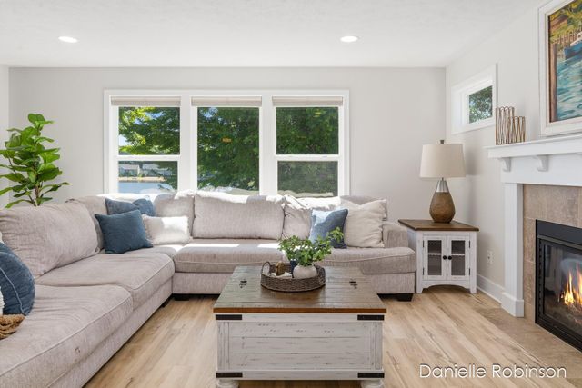 16936 Birchview Drive, Nunica, MI 49448