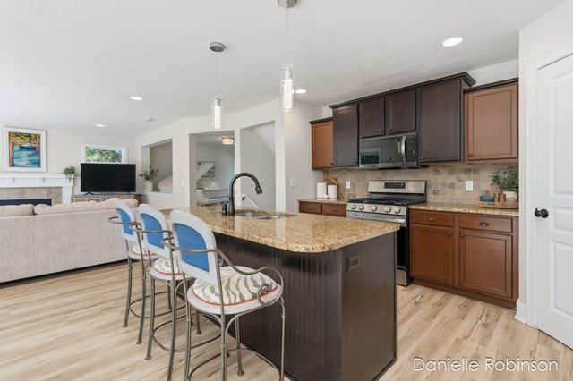 16936 Birchview Drive, Nunica, MI 49448