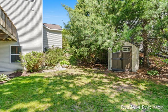 16936 Birchview Drive, Nunica, MI 49448
