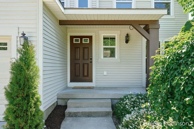 16936 Birchview Drive, Nunica, MI 49448