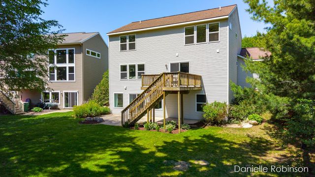 16936 Birchview Drive, Nunica, MI 49448