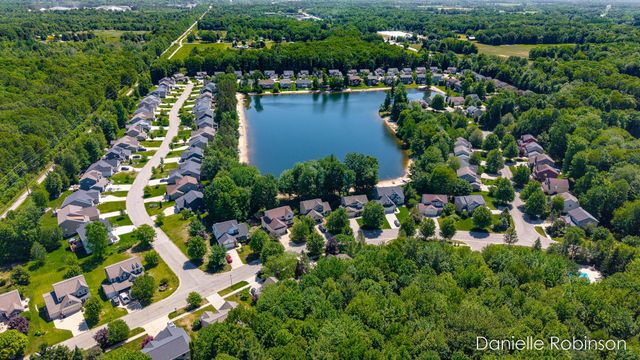 16936 Birchview Drive, Nunica, MI 49448