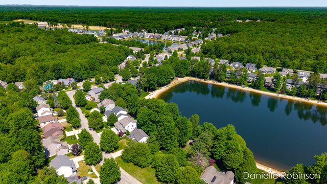 16936 Birchview Drive, Nunica, MI 49448