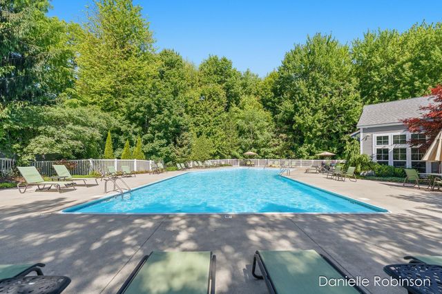16936 Birchview Drive, Nunica, MI 49448