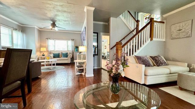 28 S ELM AVE, Aldan, PA 19018