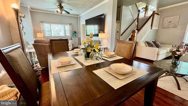 28 S ELM AVE, Aldan, PA 19018