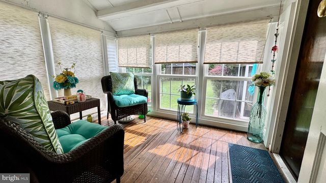 28 S ELM AVE, Aldan, PA 19018