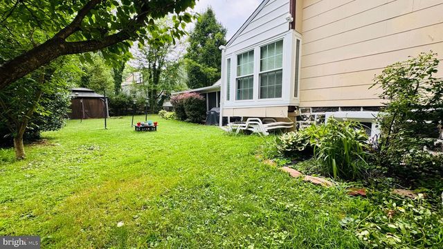 28 S ELM AVE, Aldan, PA 19018