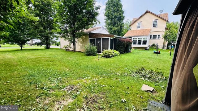 28 S ELM AVE, Aldan, PA 19018