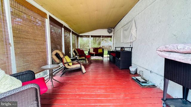 28 S ELM AVE, Aldan, PA 19018