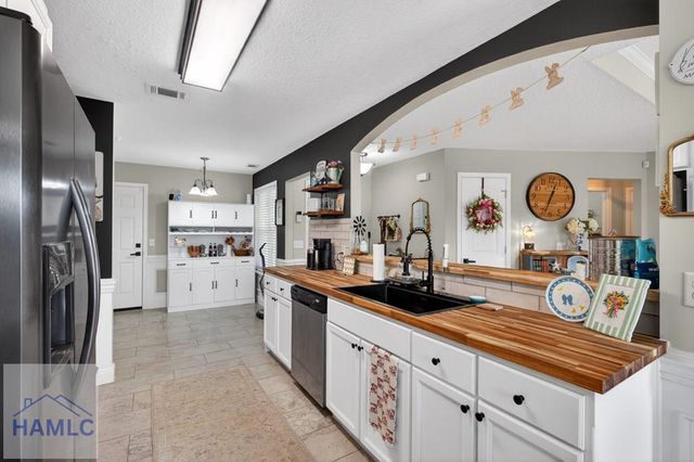 113 Mancey Garrason Loop NE, Ludowici, GA 31316