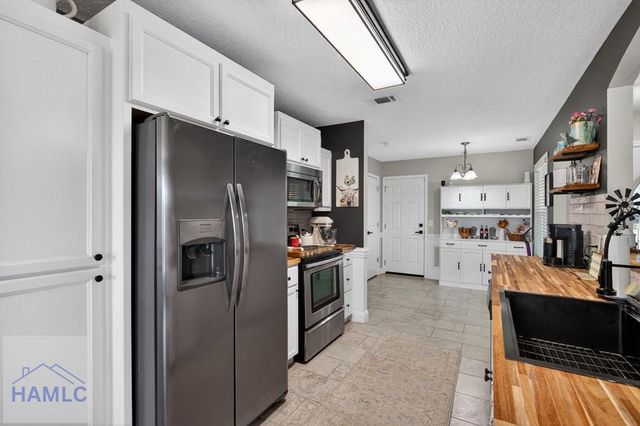 113 Mancey Garrason Loop NE, Ludowici, GA 31316