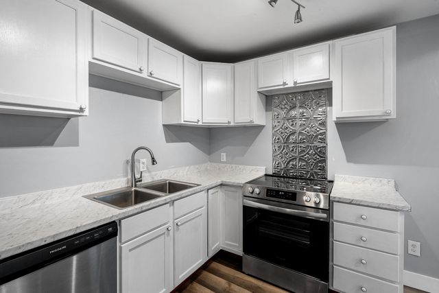 3831 Portage Street, Kalamazoo City, MI 49001