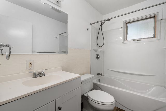 3831 Portage Street, Kalamazoo City, MI 49001