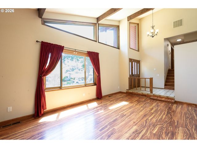 3606 Ne 105TH St, Vancouver, WA 98686