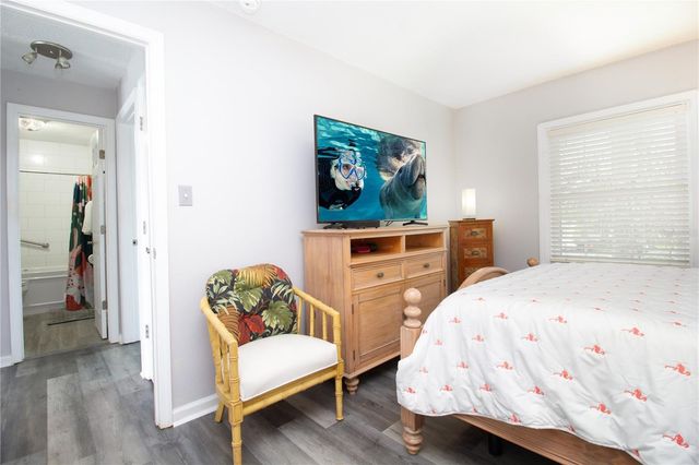 5282 BEACH DRIVE SE APT D, St Petersburg, FL 33705