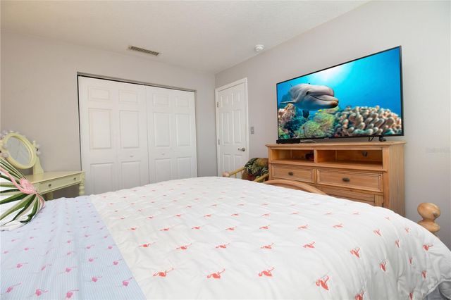 5282 BEACH DRIVE SE APT D, St Petersburg, FL 33705