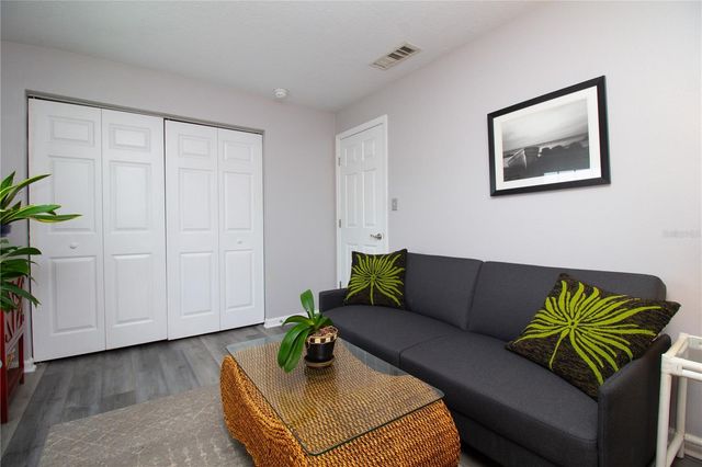 5282 BEACH DRIVE SE APT D, St Petersburg, FL 33705