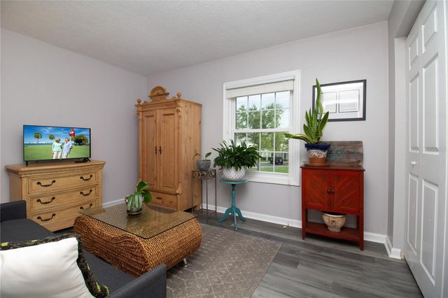 5282 BEACH DRIVE SE APT D, St Petersburg, FL 33705