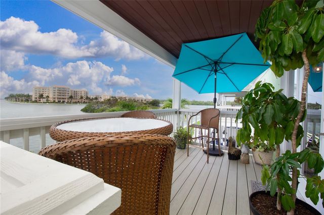 5282 BEACH DRIVE SE APT D, St Petersburg, FL 33705