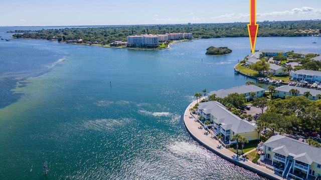5282 BEACH DRIVE SE APT D, St Petersburg, FL 33705
