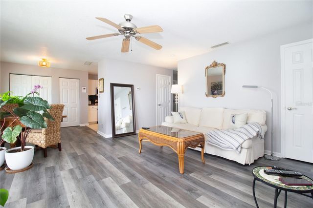 5282 BEACH DRIVE SE APT D, St Petersburg, FL 33705