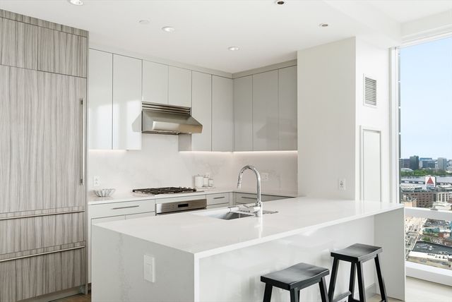 188 Brookline 26J, Boston, MA 02115