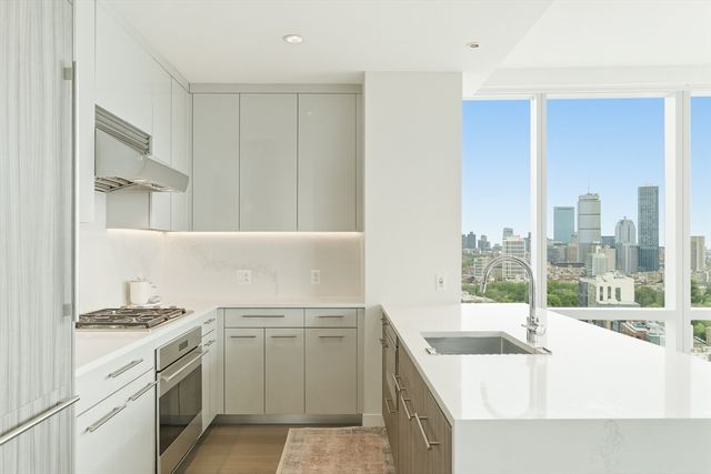 188 Brookline 26J, Boston, MA 02115